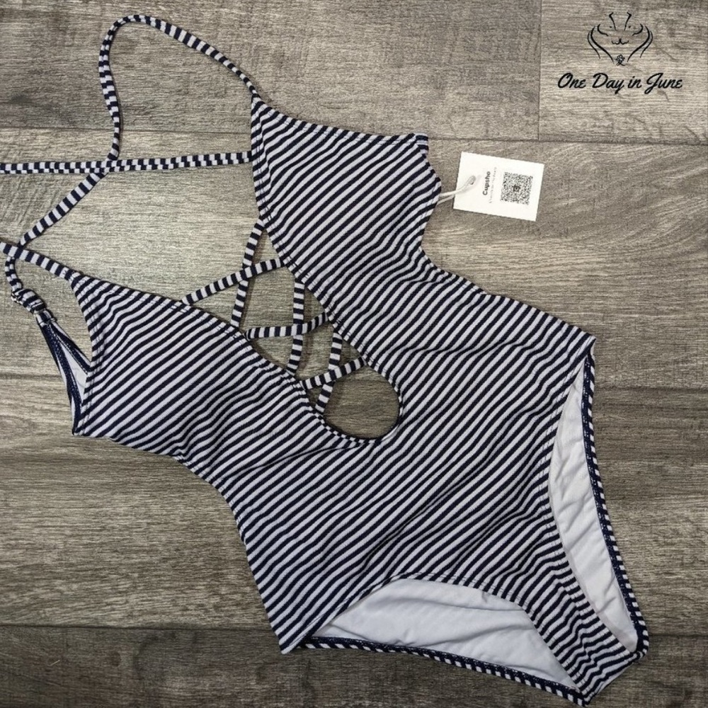 CUPSHE Women's Thick Forest Deep V Neck Halter One-Piece Swimsuit Small NWT - Picture 2 of 2